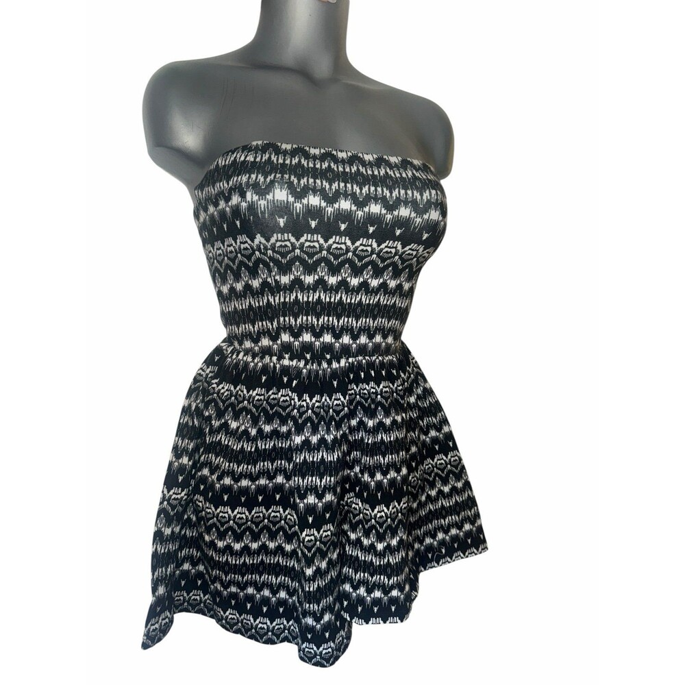New RED Saks fifth Ave Black & White Patterned Strapless Romper shorts dress